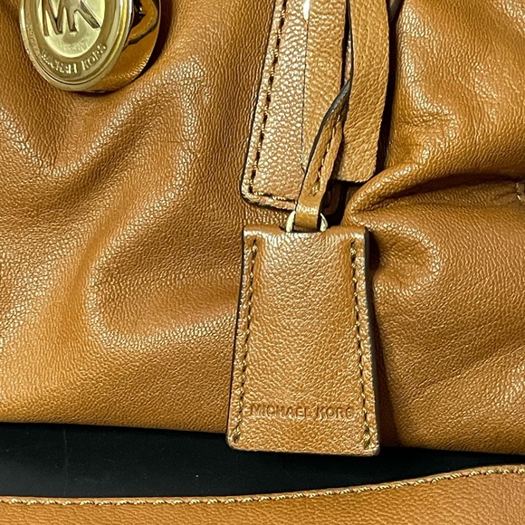 Michael Kors Large Hamilton Bag Brown with Lock & Key - Picture 8 of 9